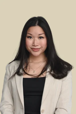 Portrait of Elizabeth Warwick, REALTOR®